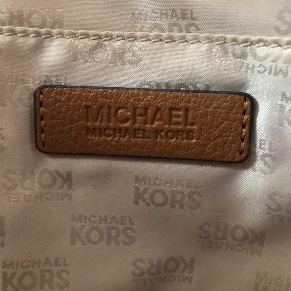 Michael Kors Hamilton Tote - Picture 8 of 9